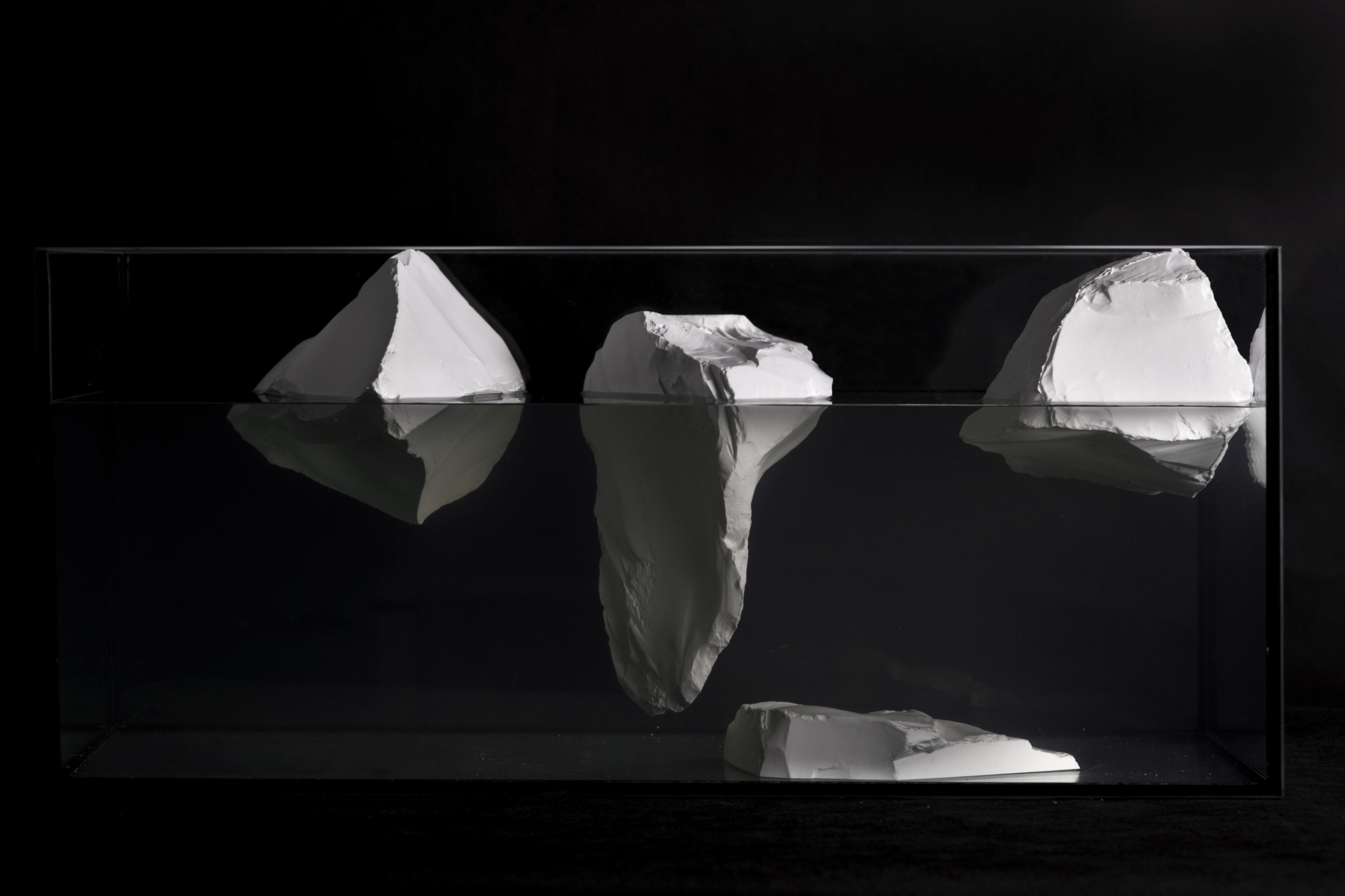 Lucinska Weronika_Icebergs_80x40x40