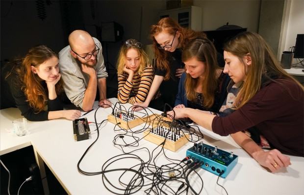 Pracownia Narracji i Interakcji w Nowych Mediach, studenci, 2021, zdj. Maja Wolińska