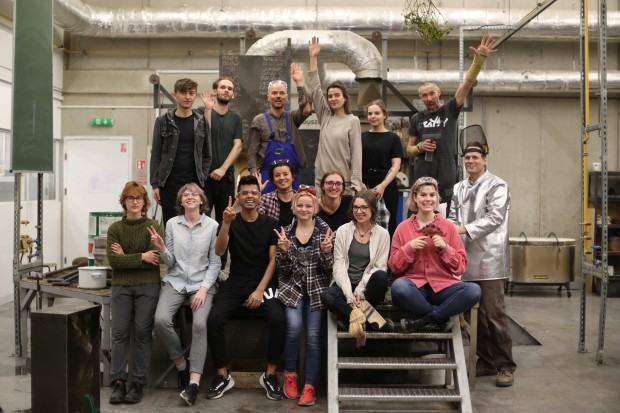 Collaborative glass foundry