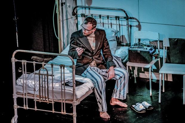 Nim wstanie dzień, spektakl teatralny o Krzysztofie Komedzie, reż. Krzysztof Witkowski Nim wstanie dzień, spektakl teatralny o Krzysztofie Komedzie, reż. Krzysztof Witkowski