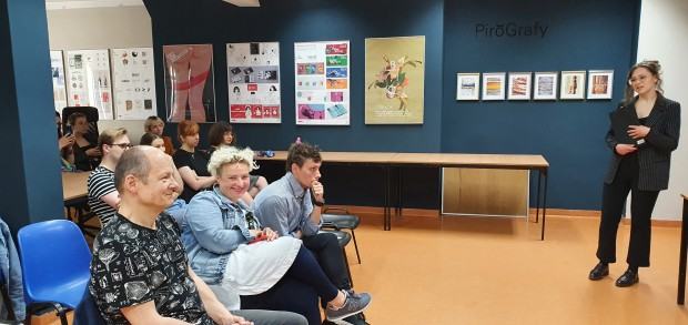 20220615_090954.jpg Obrona prac dyplomowych licencjackich i magisterskich na kierunku Wzornictwo.