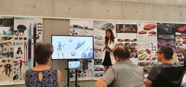 20220620_110030.jpg Obrona prac dyplomowych licencjackich i magisterskich na kierunku Wzornictwo.