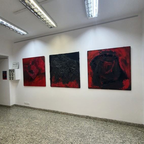 Kinga Mikoś – Metodologiczna anarchia Kinga Mikoś – Metodologiczna anarchia