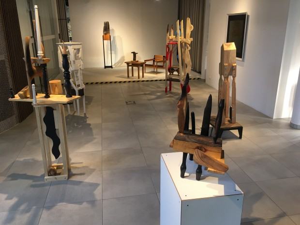 Fragment wystawy Marka Ruszkiewicza, pt. Części wspólne Fragment wystawy Marka Ruszkiewicza, pt. Części wspólne