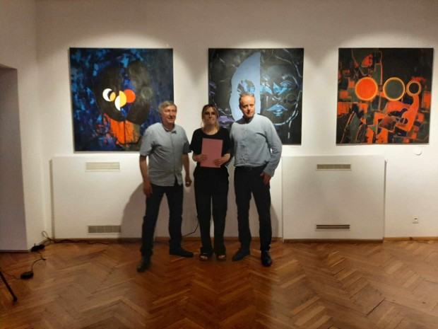 Maska-fotorelacja z obrony dyplomu, mgr Emilii Adamskiej Maska-fotorelacja z obrony dyplomu, mgr Emilii Adamskiej,