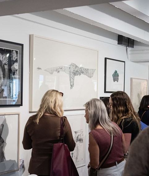 Katarzyna Tomaszewska wśród finalistów Konkursu Derwent Art Prize 2026.