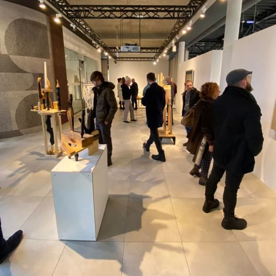 Fragment wystawy Marka Ruszkiewicza, pt. Części wspólne Fragment wystawy Marka Ruszkiewicza, pt. Części wspólne