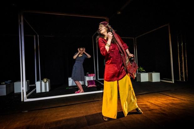 Sebastian Siepietowski, scenografia do spektaklu No fiction