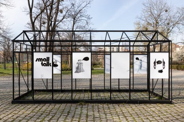 Anna Bujak_BLACK FRAME