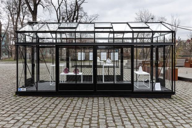 _mp_4498_0.jpg M. Wodarczyk_Black Frame