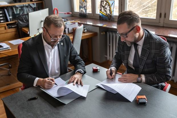 12 marca 2025 roku zostało zawarte porozumienie o współpracy pomiędzy Akademią Sztuk Pięknych im. Eugeniusza Gepperta we Wrocławiu a Szkołą Podstawową nr 29 im. Konstytucji 3 Maja.