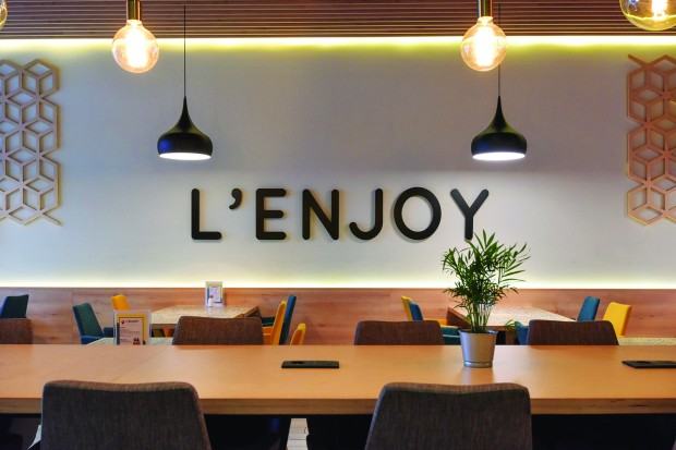 Agata Wojtyła-Młynarczyk, L'Enjoy Restaurant w Lille – logo, Maison a Votre Bon Gout