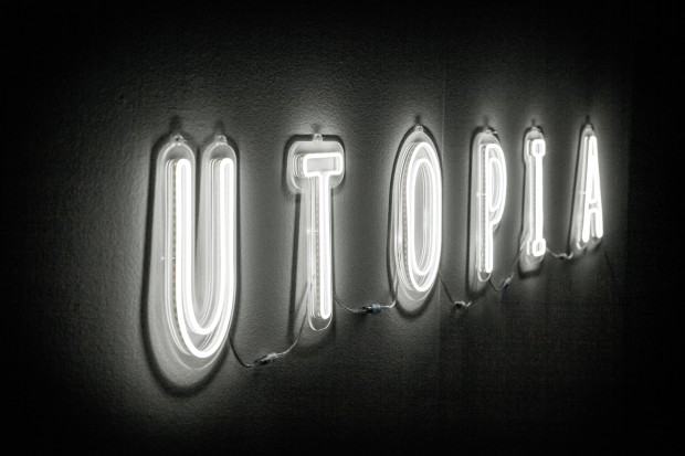 Świat Blasku – fragment wystawy Anny Bujak na Zamku Sieleckim w Sosnowcu