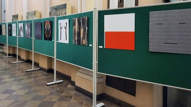 Konferencja i wystawa na temat symetrii - fotorelacja