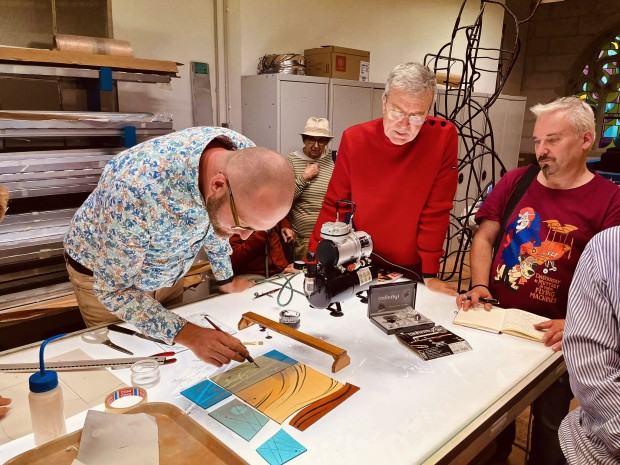 Chartres, pokaz malowania areografem