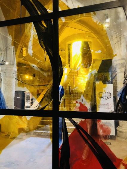 Chartres, witraże Kim en Joong’a