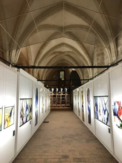 Chartres, witraże Kim en Joong’a