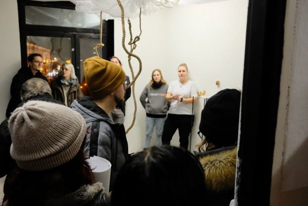 Fotorelacja z wernisażu wystawy Dno Fotorelacja z wernisażu wystawy Dno