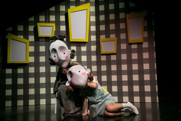 Dziewczynka w parku, scenografia, kostiumy, lalki i maski: Klaudia Laszczyk