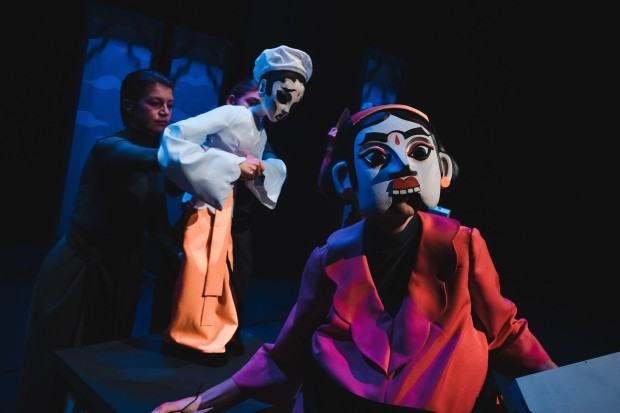 Mateusz Mirowski, spektakl Dziewczynka z herbacianych pól, zdj. Piotr Nykowski