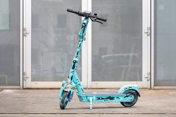 hulajnoga-21_aleksandra-blazewicz.jpg Hulajnoga, A. Błażewicz