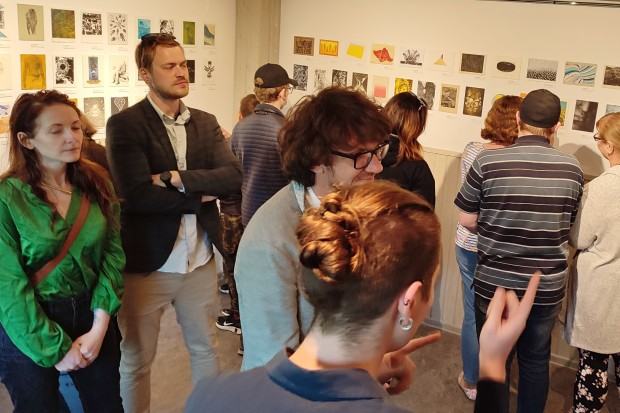 fotorelacja z wystawy PrintCard Wrocław „Piasek/Sand” PrintCard Wrocław „Piasek/Sand”