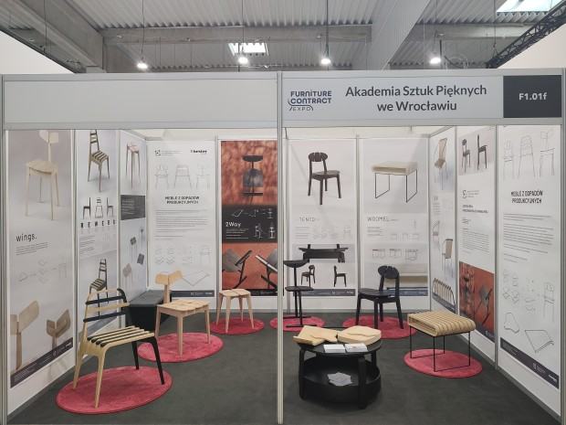 Meble z odpadów produkcyjnych