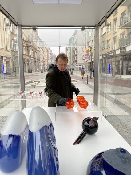 img_2408_1.jpg Grudniowa prezentacja w Mobilnej Galerii na Oławskiej