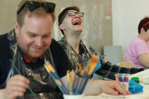 Warsztaty artystyczne dla osób z niepełnosprawnością z Cafe Równik