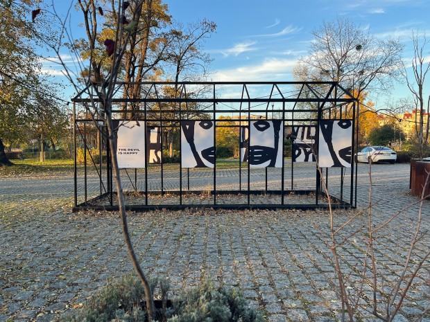 Wystawa dr Marty Kubiak pt. The Devil is Happy w galerii Black Frame Wystawa dr Marty Kubiak pt. The Devil is Happy w galerii Black Frame