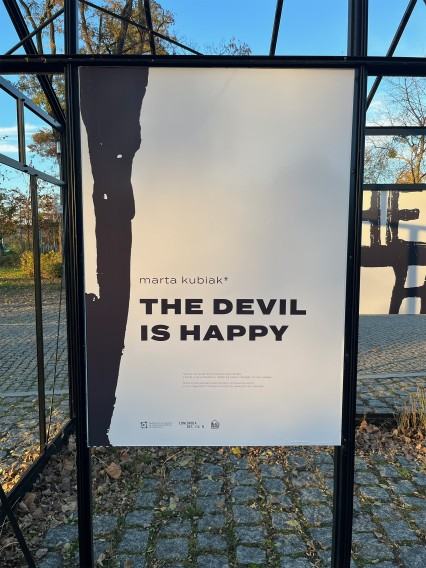 Wystawa dr Marty Kubiak pt. The Devil is Happy w galerii Black Frame Wystawa dr Marty Kubiak pt. The Devil is Happy w galerii Black Frame
