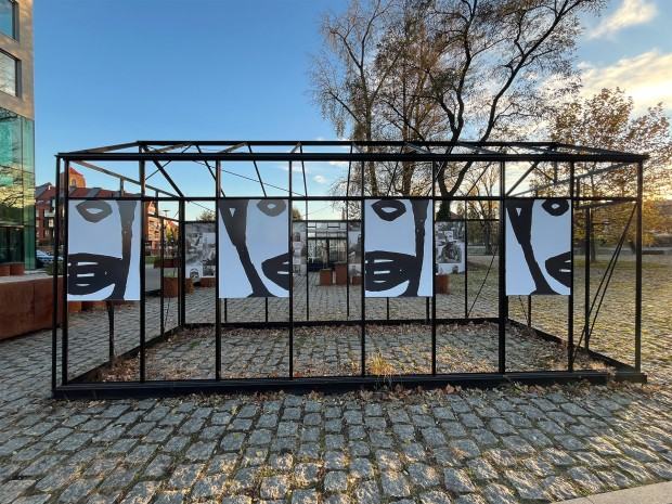 Wystawa dr Marty Kubiak pt. The Devil is Happy w galerii Black Frame Wystawa dr Marty Kubiak pt. The Devil is Happy w galerii Black Frame