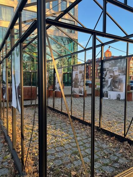 Wystawa dr Marty Kubiak pt. The Devil is Happy w galerii Black Frame Wystawa dr Marty Kubiak pt. The Devil is Happy w galerii Black Frame