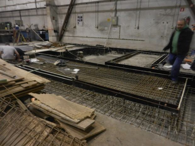 Karolina Marszałek-Zięba, Budowa fundamentu pod specjalistyczną maszynę wewnątrz hali produkcyjnej, nadzór budowlany wg projektu, 2017  Karolina Marszałek-Zięba, Budowa fundamentu pod specjalistyczną maszynę wewnątrz hali produkcyjnej, nadzór budowlany wg projektu, 2017