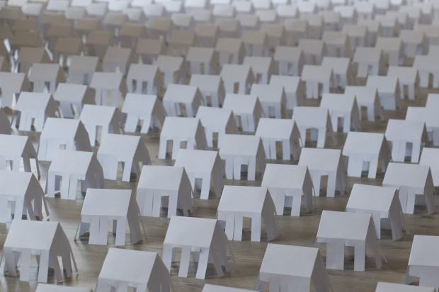 Katarzyna Bogusz, 24na7, instalacja site specific z papieru, Galeria Exit Wrocław, 2022, fot. autorka Katarzyna Bogusz, 24na7, instalacja site specific z papieru, Galeria Exit Wrocław, 2022, fot. autorka