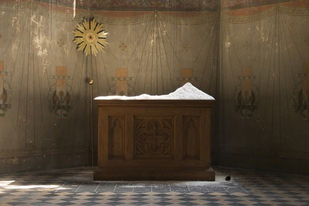 Katarzyna Bogusz, Entasis, widok wystawy, Kościół Ewangelicko-augsburski w Prószkowie, 2022, fot. autorka Katarzyna Bogusz, Entasis, widok wystawy, Kościół Ewangelicko-augsburski w Prószkowie, 2022, fot. autorka