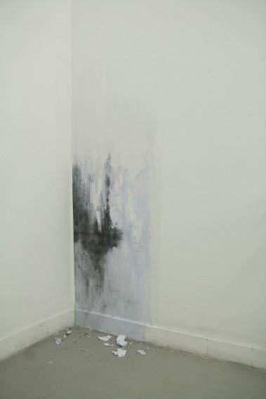 Katarzyna Bogusz, Inny, instalacja site specific, 100x70cm, Domek Miedziorytnika Wrocław, 2016, fot. autorka Katarzyna Bogusz, Inny, instalacja site specific, 100x70cm, Domek Miedziorytnika Wrocław, 2016, fot. autorka