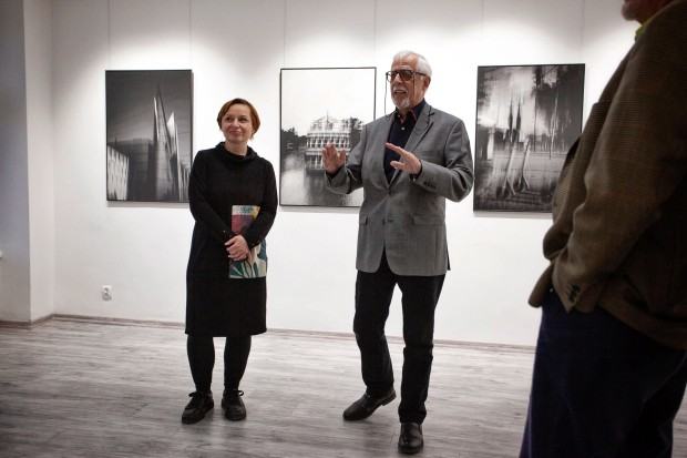 Lila Len, wernisaż wystawy w Galerii Fotografii ZPAF, Wrocław, Ćwiczenia z niewidzenia, 2022, fot. Wacław Mejbaum