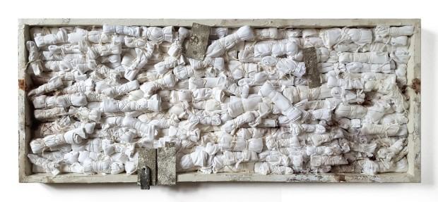 Marek Kulig, Pamiątki – Sudarium, 47x115 cm, assemblage, 2017 Marek Kulig, Pamiątki – Sudarium, 47x115 cm, assemblage, 2017