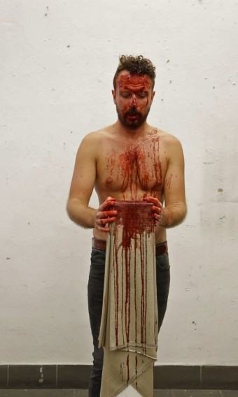 michal-rybinski-arteterapia-2022-wideo-performance michal-rybinski-arteterapia-2022-wideo-performance
