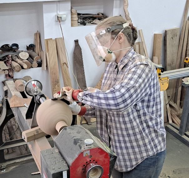 Pracownia Technik Rzeźbiarskich – Drewno