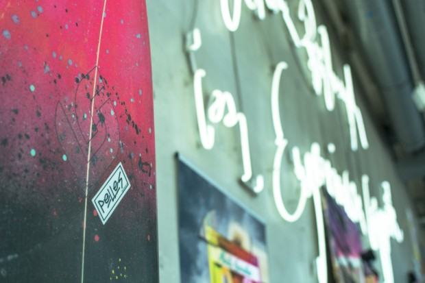 Aleksander Politański z Pracowni Plakatu na Graudate Art Show w Londynie.