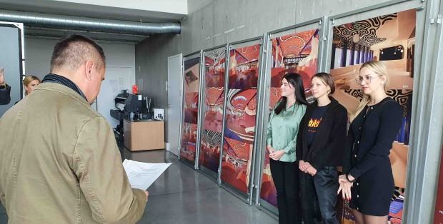 Farament obrony prac dyplomowych studentów Katedr: Wzornictwa i Architektury Wnętrz z roku akademickiego 21/22