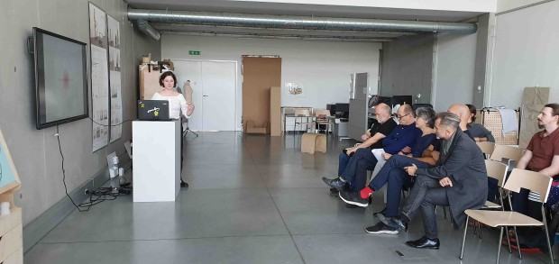 Farament obrony prac dyplomowych studentów Katedr: Wzornictwa i Architektury Wnętrz z roku akademickiego 21/22