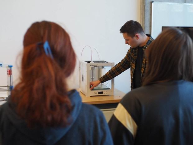 Koło Naukowe Druku 3D – Trzeci Wymiar Koło Naukowe Druku 3D – Trzeci Wymiar