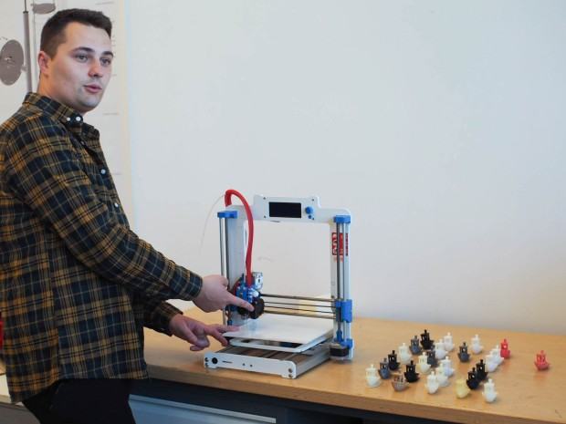 Koło Naukowe Druku 3D – Trzeci Wymiar Koło Naukowe Druku 3D – Trzeci Wymiar