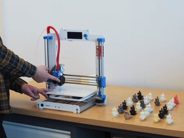 Koło Naukowe Druku 3D – Trzeci Wymiar Koło Naukowe Druku 3D – Trzeci Wymiar