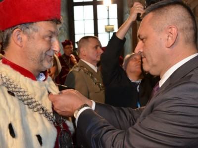 REKTOR ODZNACZONY KRZYŻEM KAWALERSKIM