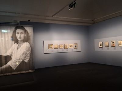  Justyna Teodorczyk, Zbyt zajęta, by zostać muzą. Życie (aż do śmierci) i retrospektywa Leonory Carrington