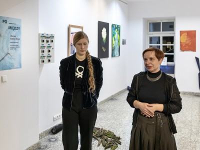 Lila Leń, Joanna Turek: PO …..... MIĘDZY